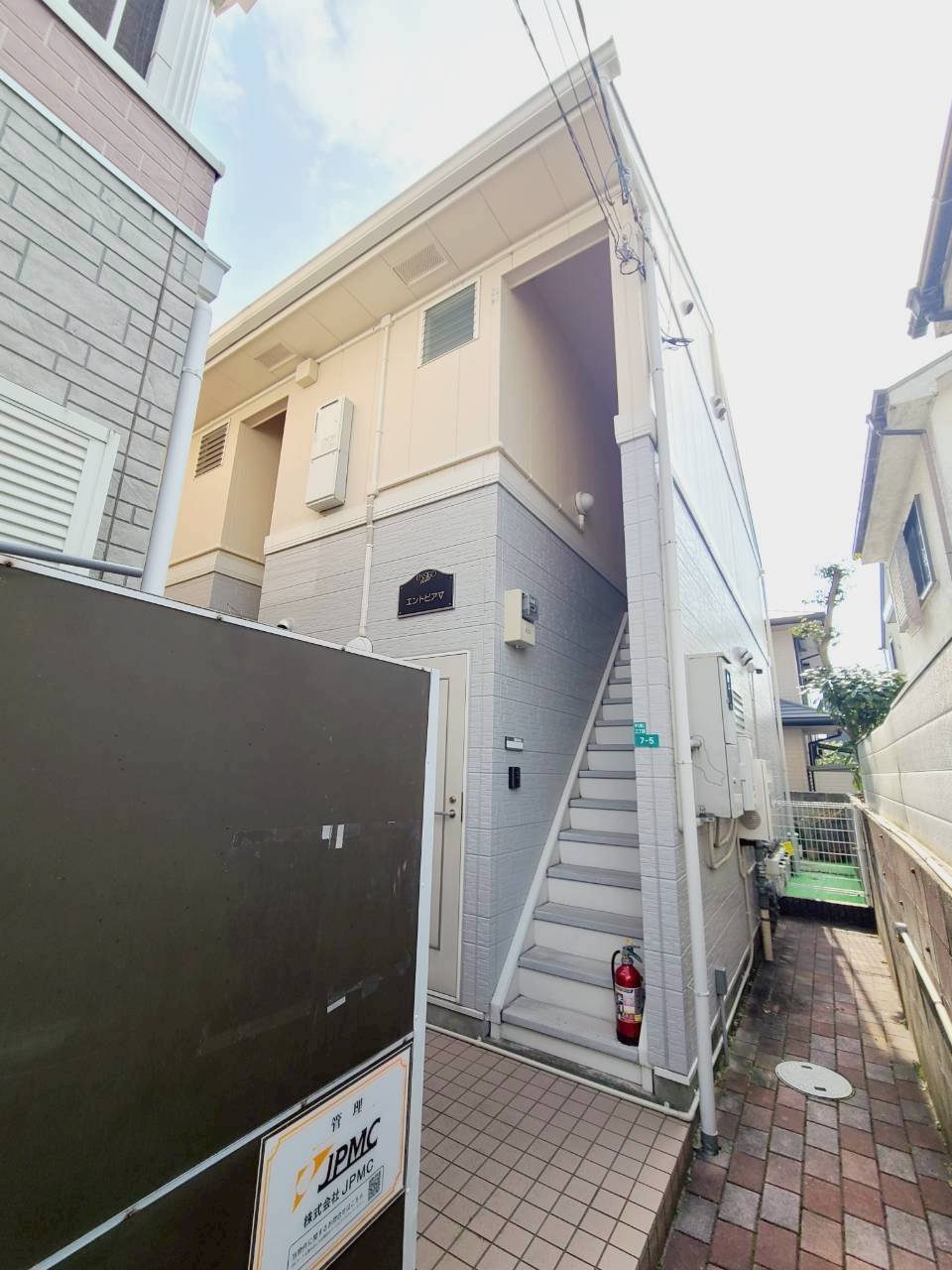 エントピアⅤの外観