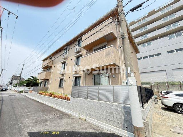 エレナ本山の外観