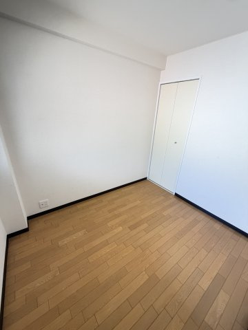 エリム摩耶の洋室