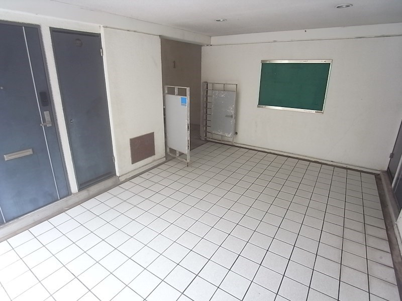 グリーンハイツ妙法寺　B棟のロビー
