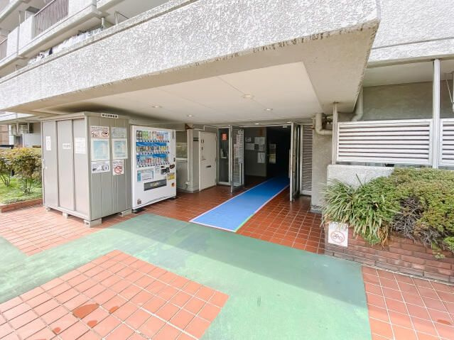 錦糸町ハイタウンのエントランス