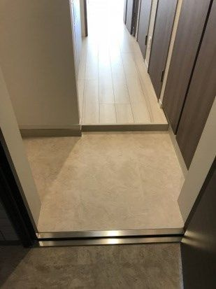 クレヴィスタ三軒茶屋の玄関