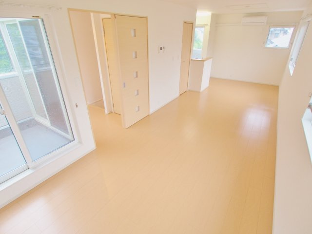 パッサーレ五番館の居間・リビング