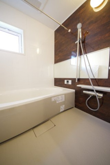 【浴室】 | 【仲介手数料無料！！】日野市南平1丁目　新築戸建て（全2棟）1号棟　4530万円