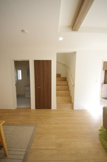 【居間・リビング】 | 【仲介手数料無料！！】日野市南平1丁目　新築戸建て（全2棟）1号棟　4530万円