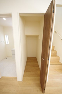 【収納】 | 【仲介手数料無料！！】日野市南平1丁目　新築戸建て（全2棟）1号棟　4530万円