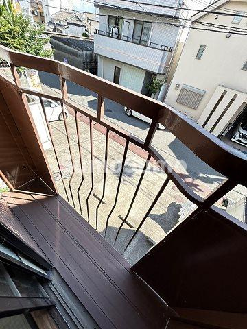 シティハイム橋本第2APのバルコニー|外からの目が気にならないバルコニーで洗濯物が干せます