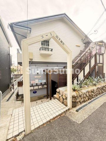 コート山手御影のエントランス