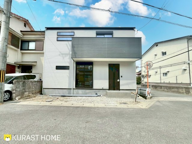 長岡京市久貝2丁目　新築戸建の前面道路含む現地写真