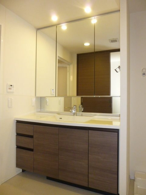 ザ・パークハウス神戸ハーバーランドタワーの洗面所