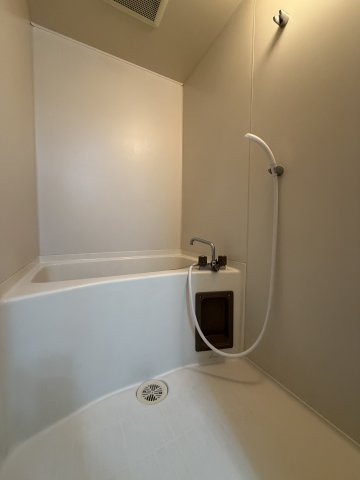 コーポサンルーツⅡの浴室