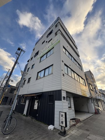 ゴールドウッズ新長田ビルの外観