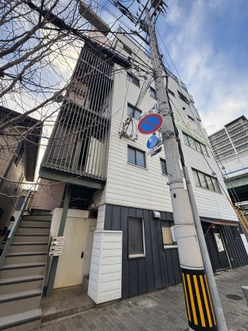 ゴールドウッズ新長田ビルの外観