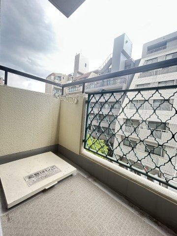 シャルムメゾン六甲道のバルコニー
