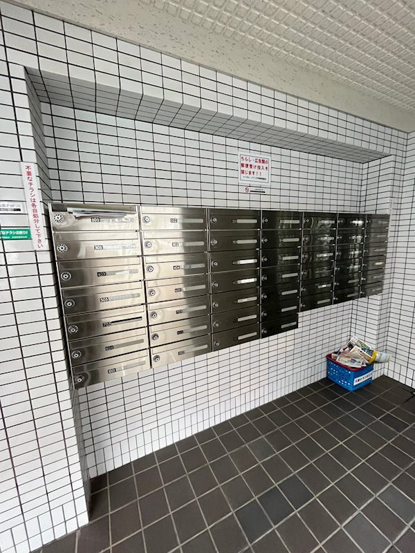 シャルムメゾン六甲道のロビー