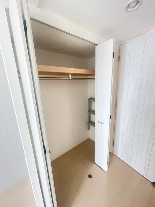 セレニテ神戸元町の収納