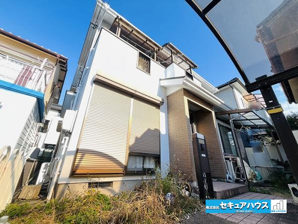 刈谷市末広町1丁目　中古戸建の外観|【現地外観写真】
◆リフォーム済♪本日ご案内可能！！！
◆駐車2台可能！オプション工事でカーポート設置などいかがでしょうか。その他にも、フェンスなどの「オプション工事」もご提案いたします♪　　　　　　