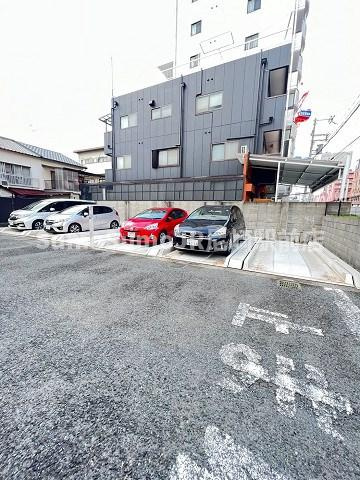 サンリット立花の駐車場|カースペースがあります