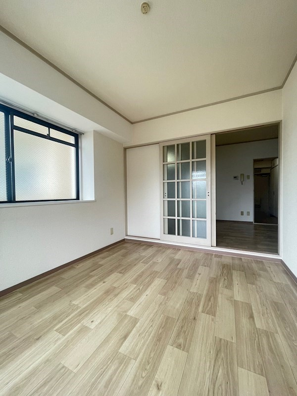 シャロン長田の居間・リビング