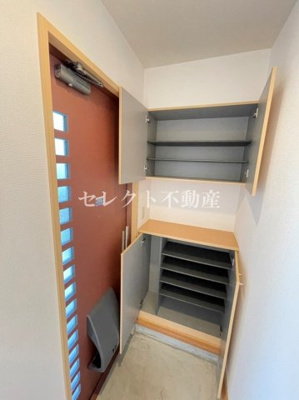 【玄関】 | パールビュー Ⅱ棟 | 【パールビュー Ⅱ棟】