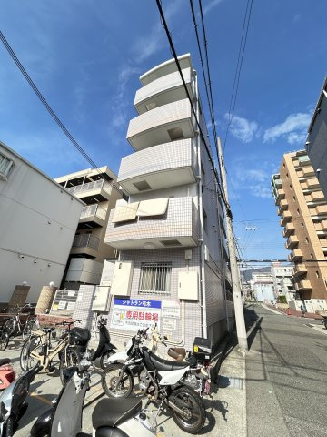 シャトラン弓木弐番館の外観