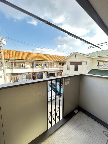 すみれハウスのバルコニー|落ち着いた時間を過ごせるバルコニーです