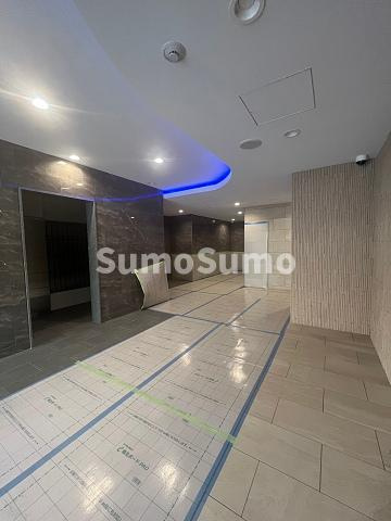セレニテ本町東リアンのロビー