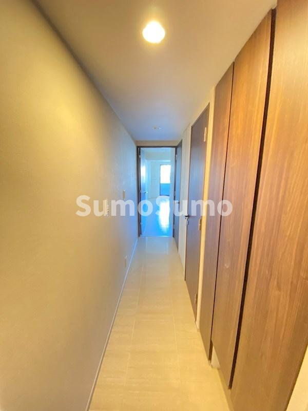 ステラメゾン三軒茶屋の玄関|明るい玄関です