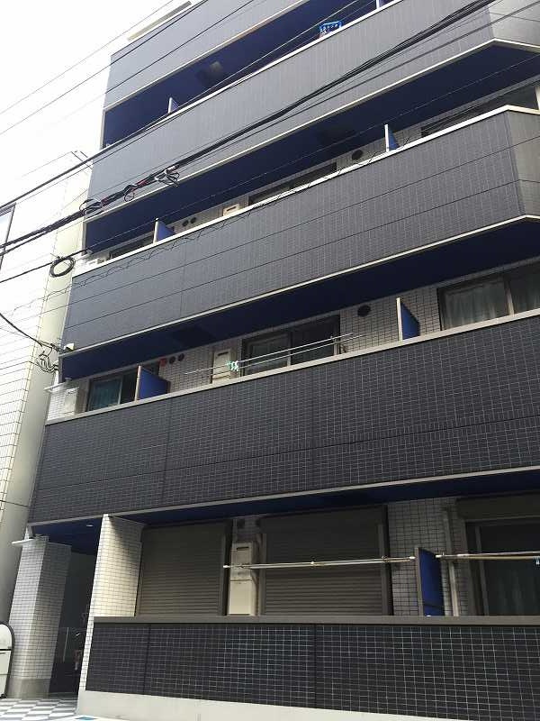 グランブルー森下の外観