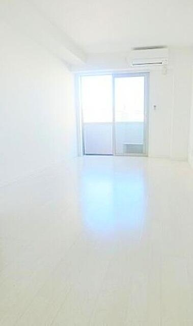 グランブルー森下の居間・リビング