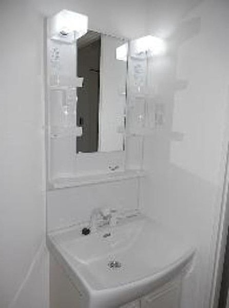 グランブルー森下の独立洗面台