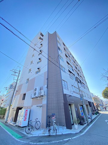 コンコード甲子園の外観