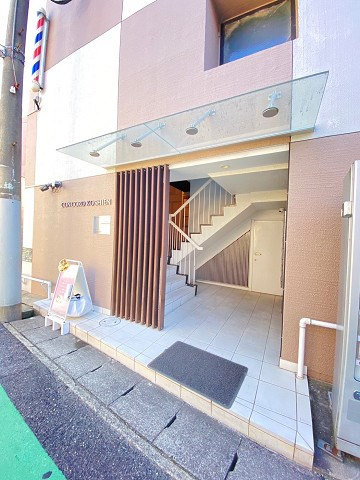 コンコード甲子園のエントランス