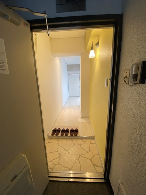 コンコード甲子園の玄関