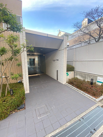 シャルム甲子園口のエントランス