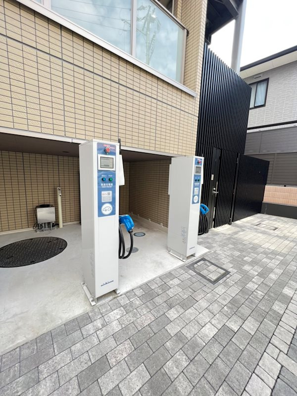 シー・クリサンス西岡本の外観