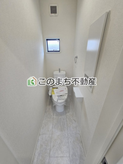 【トイレ】 | リナージュ宇都宮市横山25-1期　1号棟 | 同社施工物件の写真です。※建具やフローリング、その他仕様が違う場合がございます。