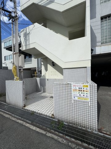 サチハイツの駐車場