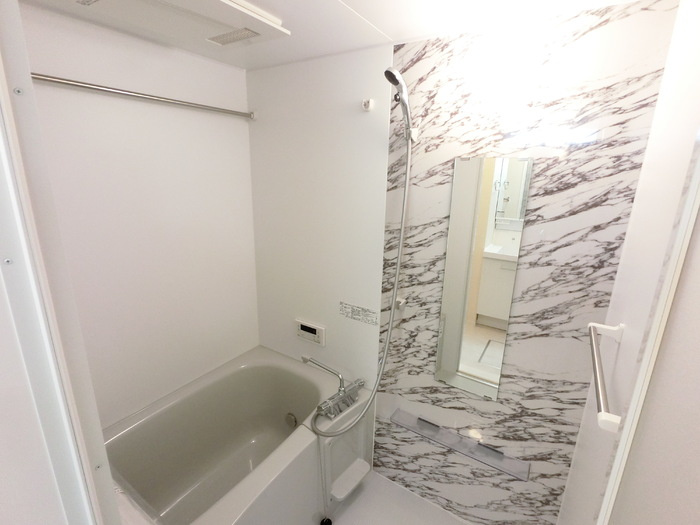 ソレアードの浴室