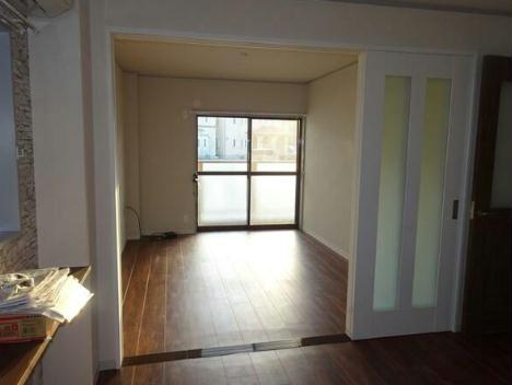 高島ハイツの洋室