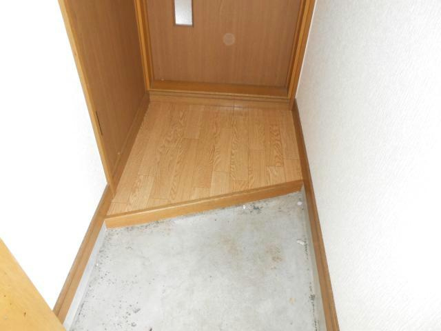 金盛マンションの玄関