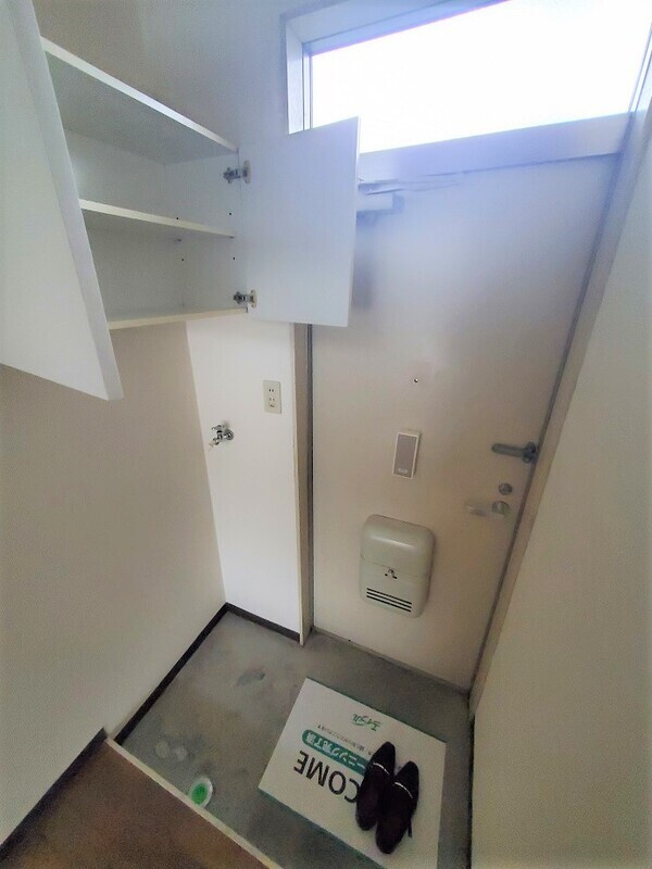 ヒルトップ麻生の玄関|※別号室の参考写真です