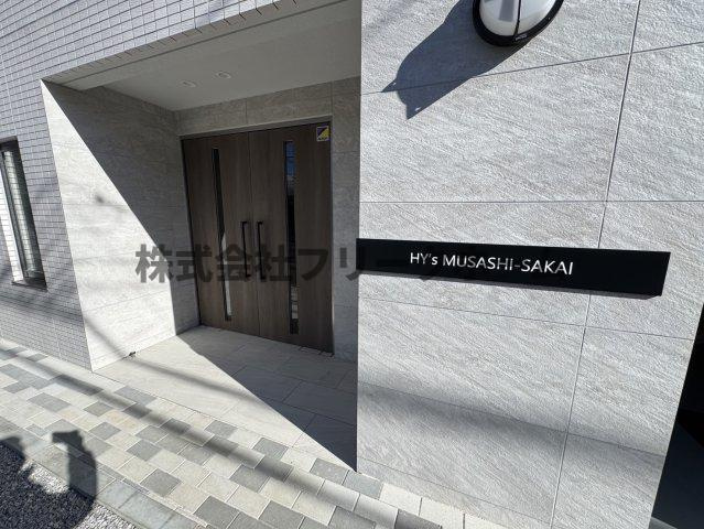 武蔵野市境４丁目の賃貸マンションのエントランス