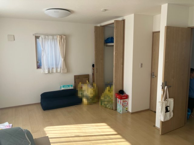 太田市東長岡町中古の洋室