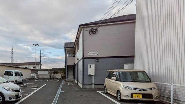 【駐車場】