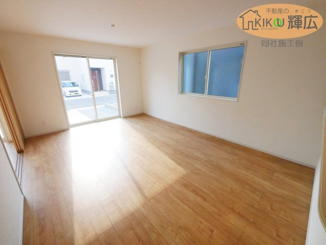 【居間・リビング】 | 加古川市西神吉町岸（全4棟）1号棟 | 同社施工例です。