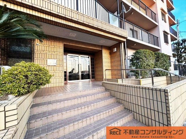 コープ野村東灘青木のエントランス