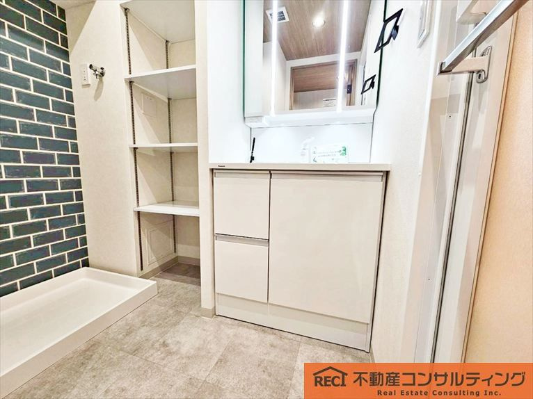 コープ野村東灘青木の独立洗面台