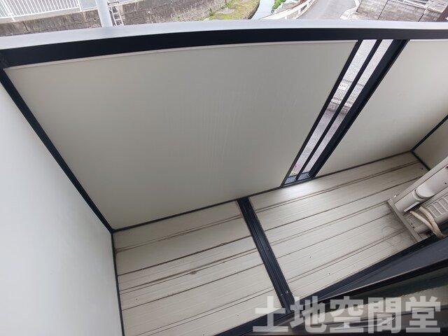 メゾン・コスミティーのバルコニー