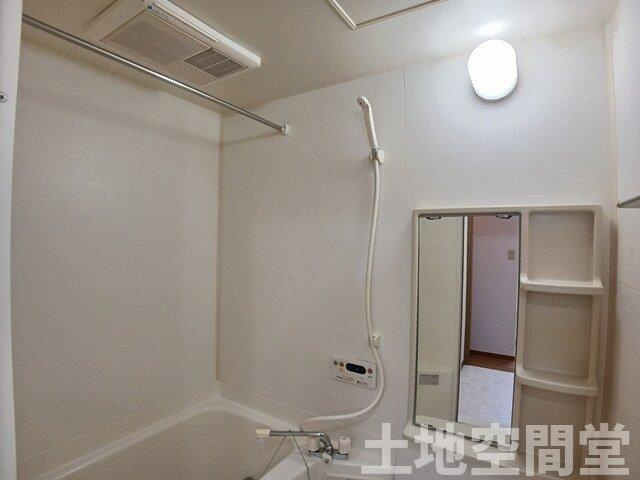 メゾン・コスミティーの浴室